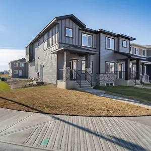 New Built 4 Bed Holiday home Calgary