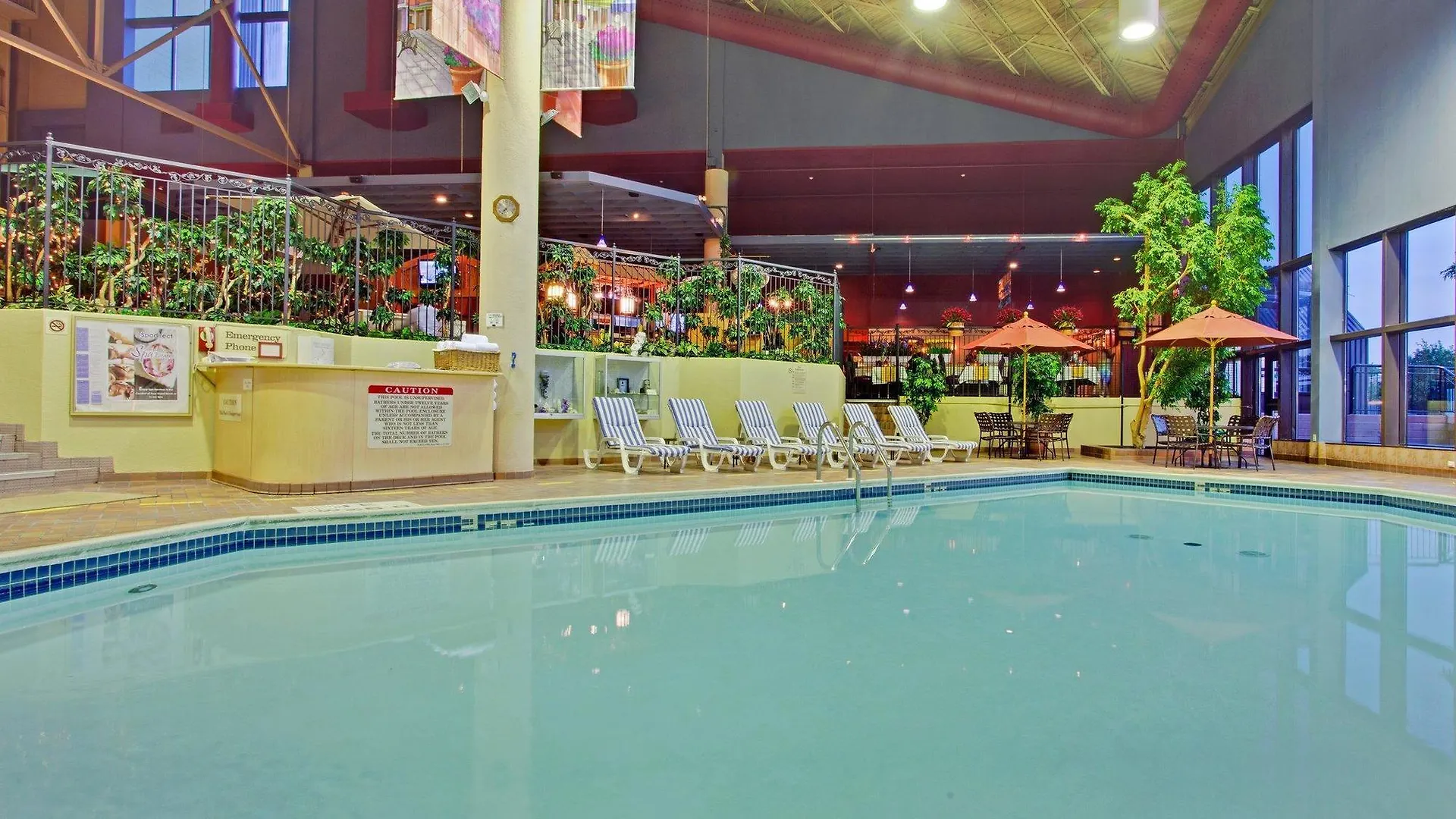 Holiday Inn Toronto - Yorkdale 3*,  Canada