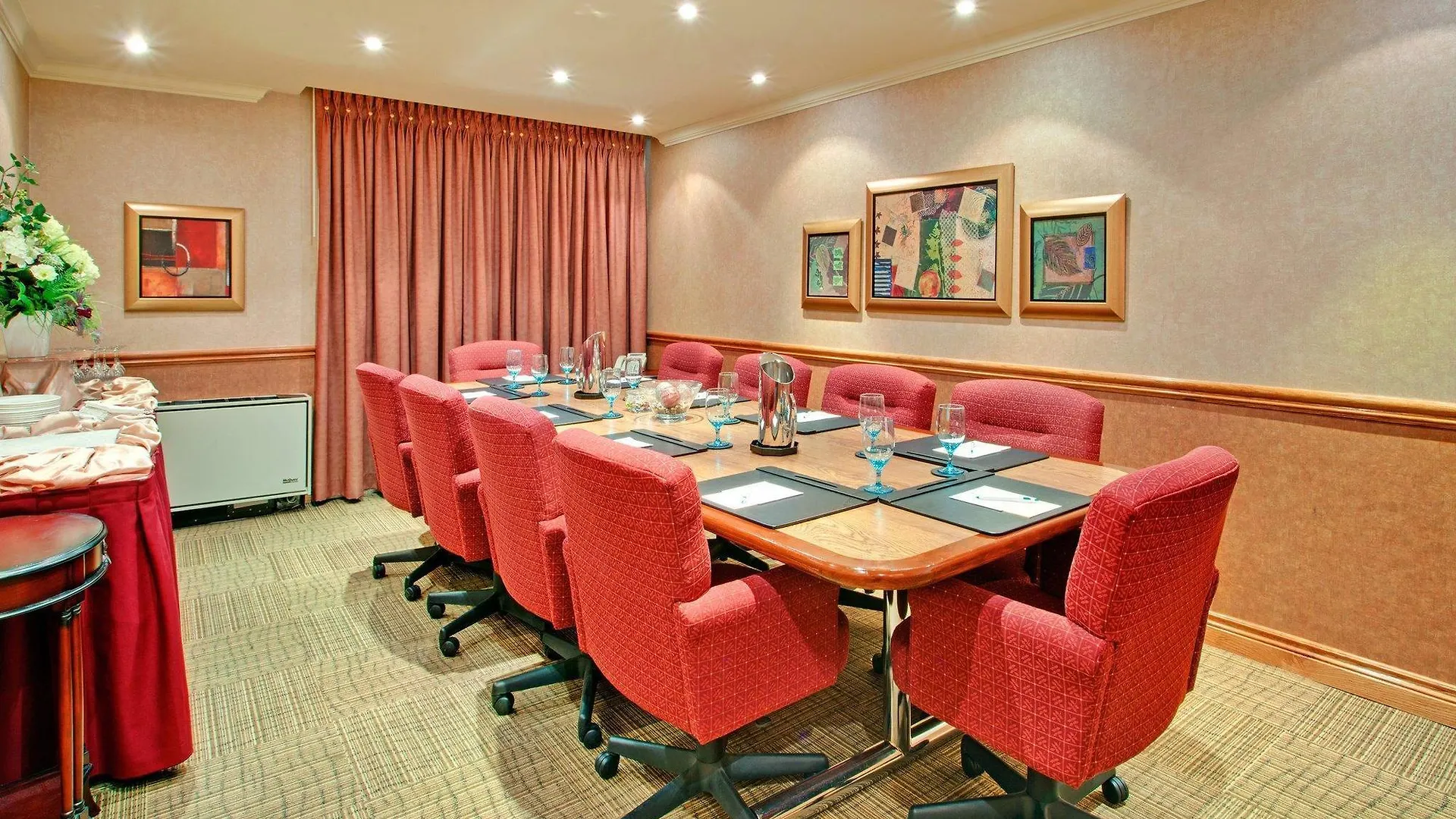 Holiday Inn Toronto - Yorkdale 3*,  Canada